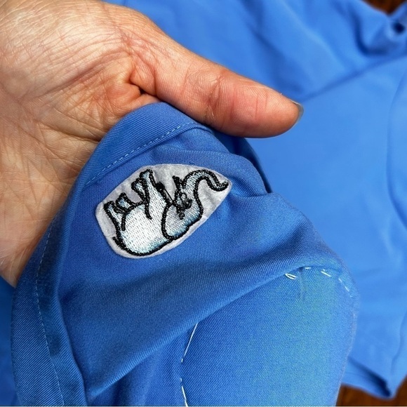 Figs scrubs top bundle - Picture 7 of 9